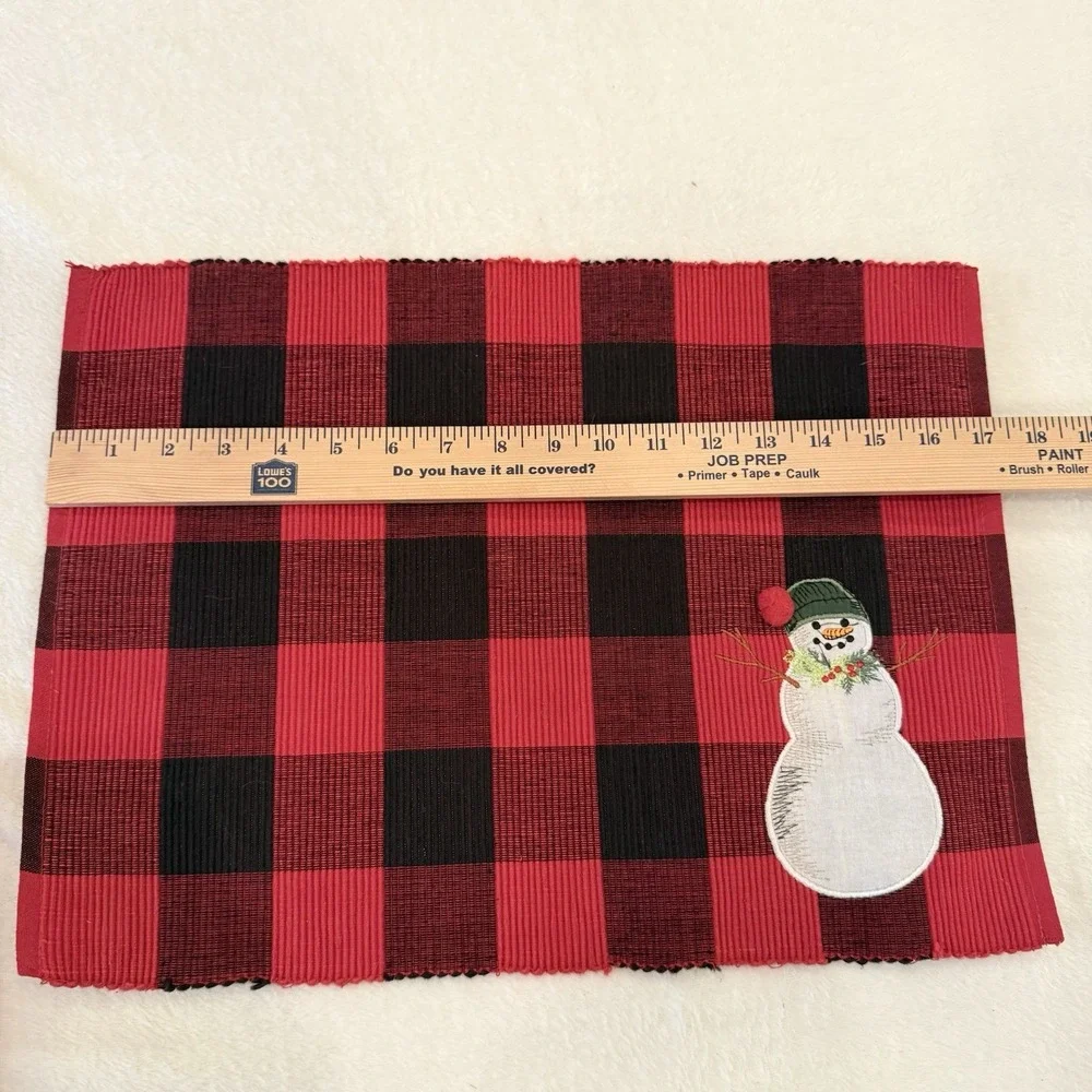 4 St. Nicholas Square Buffalo Plaid Snowman Embroidered Placemats‎ Puffball Set
